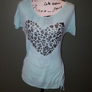 Leopard print heart t shirt size large